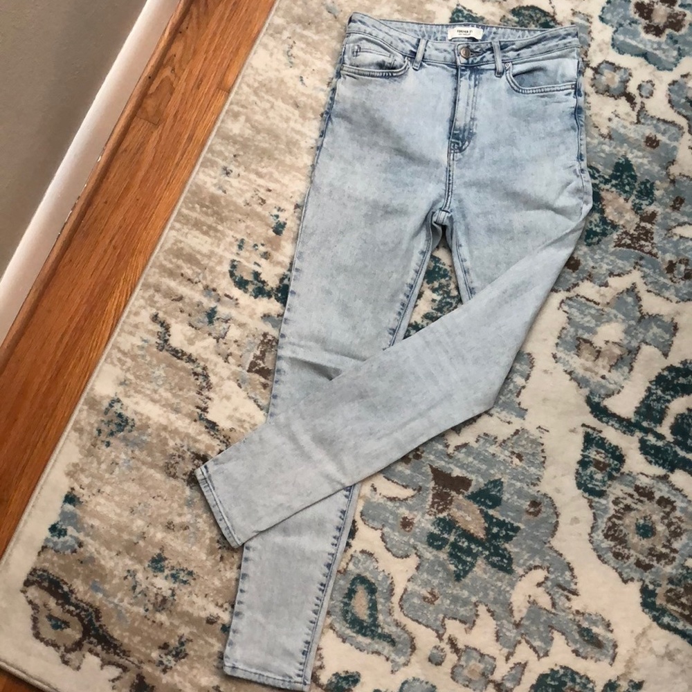 High waisted Acid Wash Jeans